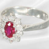 Ring: very fine ruby/brilliant-cut diamond gold ri… - фото 2