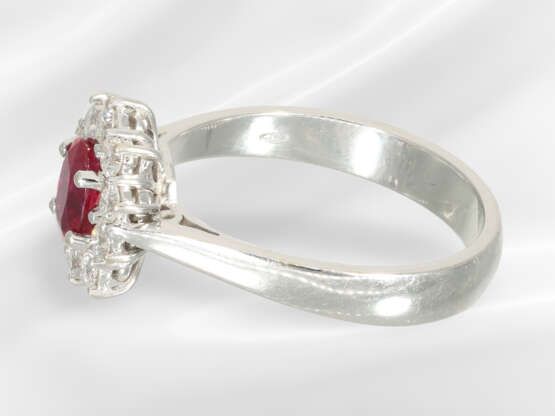 Ring: very fine ruby/brilliant-cut diamond gold ri… - фото 4