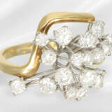 Ring: fancy 18K gold jewellery ring with abundant … - фото 5