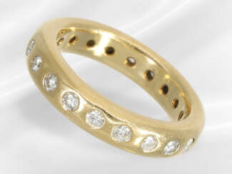 Ring: very high-quality brilliant-cut diamond memo…