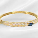 Bangle: modern sapphire/brilliant-cut diamond gold… - photo 2