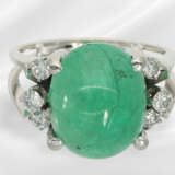 Ring: vintage emerald/brilliant-cut diamond ring b… - photo 2