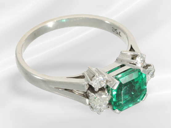 Ring: very fine emerald/brilliant-cut diamond ring… - photo 4