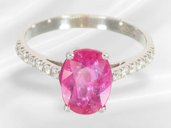 Ring: filigree brilliant-cut diamond ring with fin… - photo 2