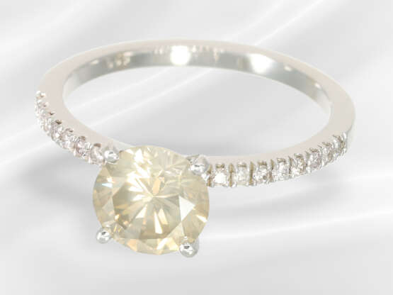 Ring: white gold brilliant-cut diamond solitaire r… - photo 2