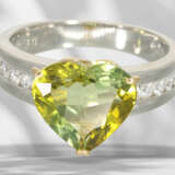Ring: modern platinum ring with large green sphene… - фото 4