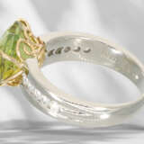 Ring: modern platinum ring with large green sphene… - фото 6