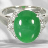 Ring: like new platinum ring with imperial jade in… - photo 3