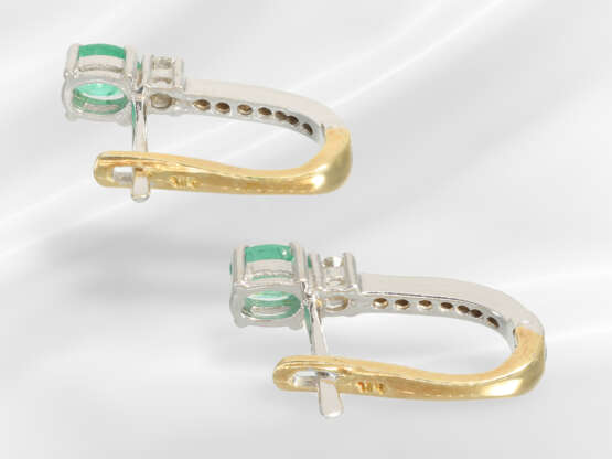 Stud earrings: vintage emerald/brilliant-cut diamo… - фото 4