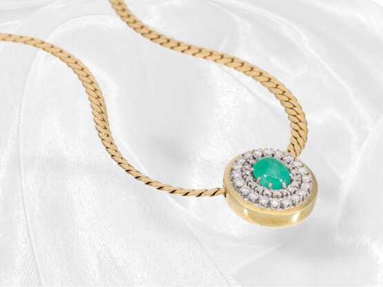 High-quality gold necklace with large emerald/bril… - photo 3