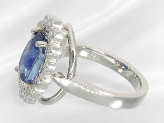 Ring: solid white gold sapphire/brilliant-cut diam… - фото 4