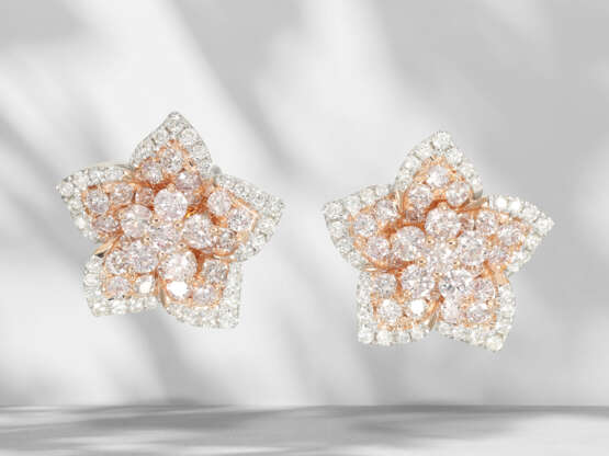 Ohrringe: Moderne Diamant Blüten-Ohrstecker mit pi… - Foto 2