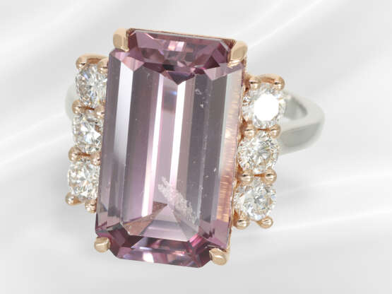 Ring: gold ring with pink diaspore "sultanite" wit… - photo 2
