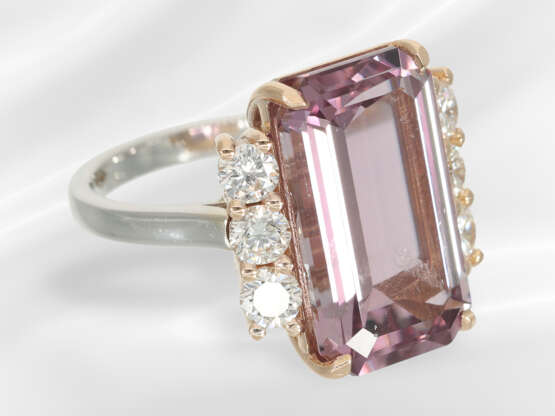 Ring: gold ring with pink diaspore "sultanite" wit… - photo 4