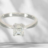 Ring: solitaire ring with emerald-cut diamond in t… - photo 2