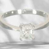 Ring: solitaire ring with emerald-cut diamond in t… - photo 3