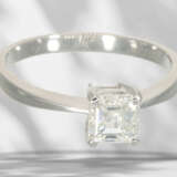 Ring: solitaire ring with emerald-cut diamond in t… - фото 4