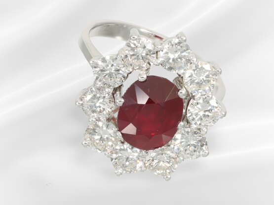 Ring: white gold ruby/brilliant-cut diamond gold r… - photo 2