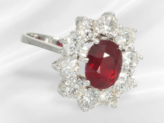 Ring: white gold ruby/brilliant-cut diamond gold r… - photo 7