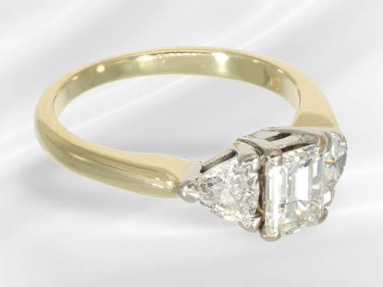 Ring: Hochfeiner Diamantring, Mittelstein 1ct, Tri… - Foto 5