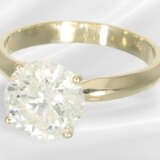 Ring: modern solitaire brilliant-cut diamond ring,… - photo 2