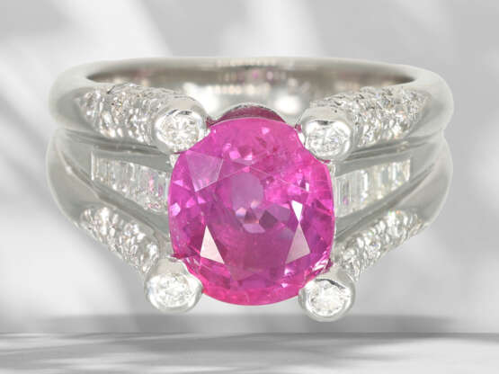 Ring: extremely valuable ruby/diamond ring, platin… - photo 2