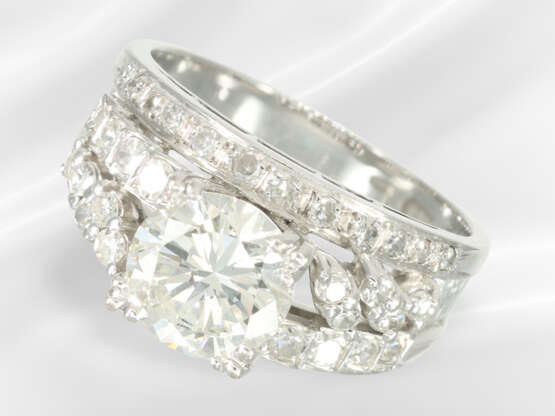 Ring: precious brilliant-cut diamond/diamond gold … - photo 1