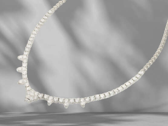 Chain: modern platinum necklace set with diamonds,… - photo 4