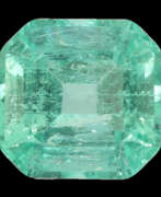 Catalogue des produits. Beautiful Colombian emerald of approx. 1.01ct, IGI…