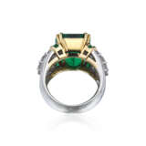 EMERALD AND DIAMOND RING - photo 3