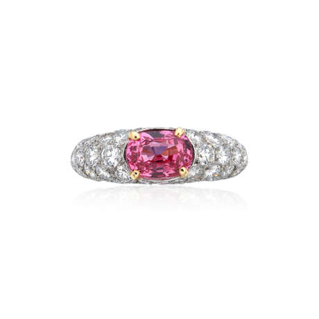 CARTIER PADPARADSCHA SAPPHIRE AND DIAMOND RING - photo 1