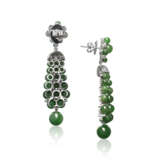 SUITE OF JADEITE AND DIAMOND JEWELLERY - photo 10