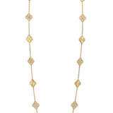 VAN CLEEF & ARPELS DIAMOND AND GOLD 'ALHAMBRA' NECKLACE - фото 4