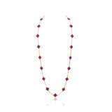 VAN CLEEF & ARPELS PORCELAIN 'ALHAMBRA' NECKLACE - фото 3