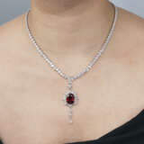 RUBY AND DIAMOND PENDENT NECKLACE - Foto 5