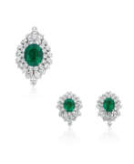 Emeralds. SET OF EMERALD AND DIAMOND JEWELLERY