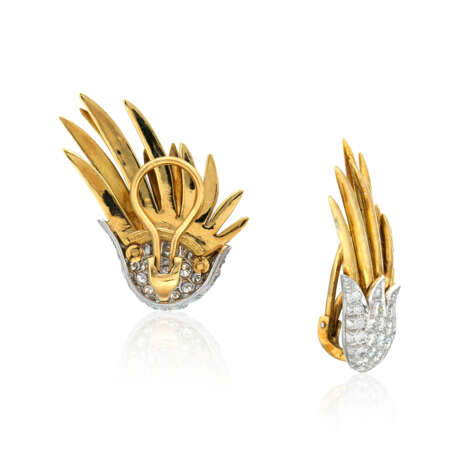 NO RESERVE - TIFFANY & CO. JEAN SCHLUMBERGER DIAMOND 'FLAME' EARRINGS AND 'GAZELLE' BROOCH - photo 5