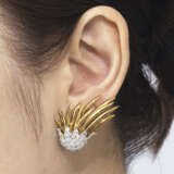 NO RESERVE - TIFFANY & CO. JEAN SCHLUMBERGER DIAMOND 'FLAME' EARRINGS AND 'GAZELLE' BROOCH - photo 7