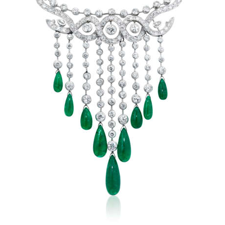 NO RESERVE - SET OF EMERALD AND DIAMOND JEWELLERY - фото 5