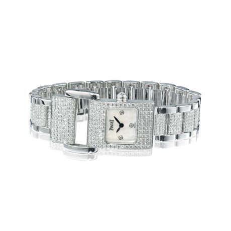PIAGET DIAMOND AND MOTHER-OF-PEARL ‘MISS PROTOCOLE’ WRISTWATCH - Foto 4