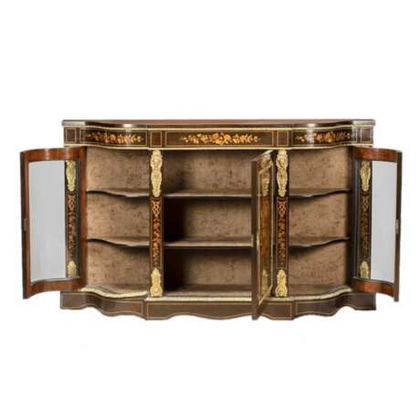 Three-door chest of drawers in Napoleon III style. Marquetry Napoleon III Late 19th century - photo 3