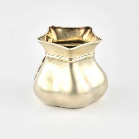 Silver box vase by Orest Kurlyukov in the form of a tied bag. Silver 84 Gilding At the turn of 19th -20th century - photo 3