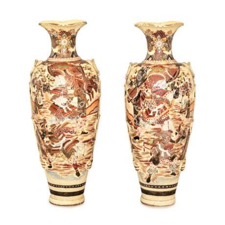 Paire de vases de sol japonais Satsuma. Fayence Late 19th century - Foto 1