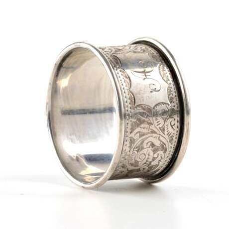 Six ronds de serviette anglais en argent dans un etui dorigine. Argent 925 At the turn of 19th -20th century - photo 4