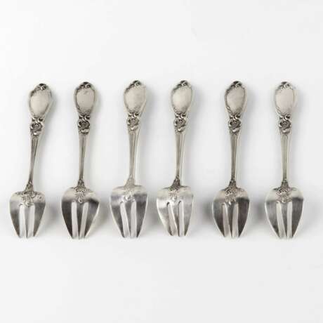 Ensemble de six fourchettes &agrave; hu&icirc;tres en argent. La France. Silber 925 Eclecticism 19th century - Foto 2