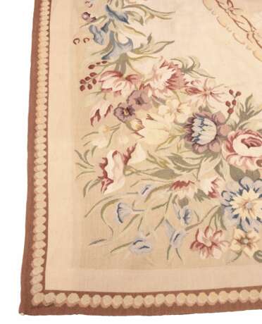 Tapisserie florale de style Aubusson. Fin du 19&egrave;me si&egrave;cle. tapestry Eclecticism Late 19th century - photo 2