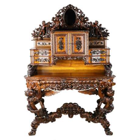 Великолепный резной стол-бюро в стиле барочной неоготики. Франция 19 век. Carved wood Eclecticism 19th century г. - фото 1