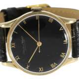 Armbanduhr: seltene, sehr attraktive IWC Herrenuhr mit schwarzem Zifferblatt und Zentralsekunde, Schaffhausen 1939 - Foto 1