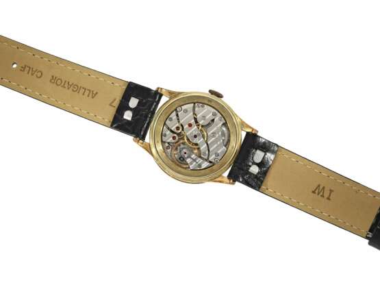 Armbanduhr: seltene, sehr attraktive IWC Herrenuhr mit schwarzem Zifferblatt und Zentralsekunde, Schaffhausen 1939 - photo 3