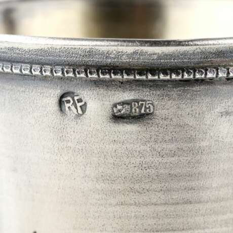 Six verres lettons en argent avec pieds dans leur propre bo&icirc;te. 1920-30 Silver 875 Eclecticism 20th century - photo 7